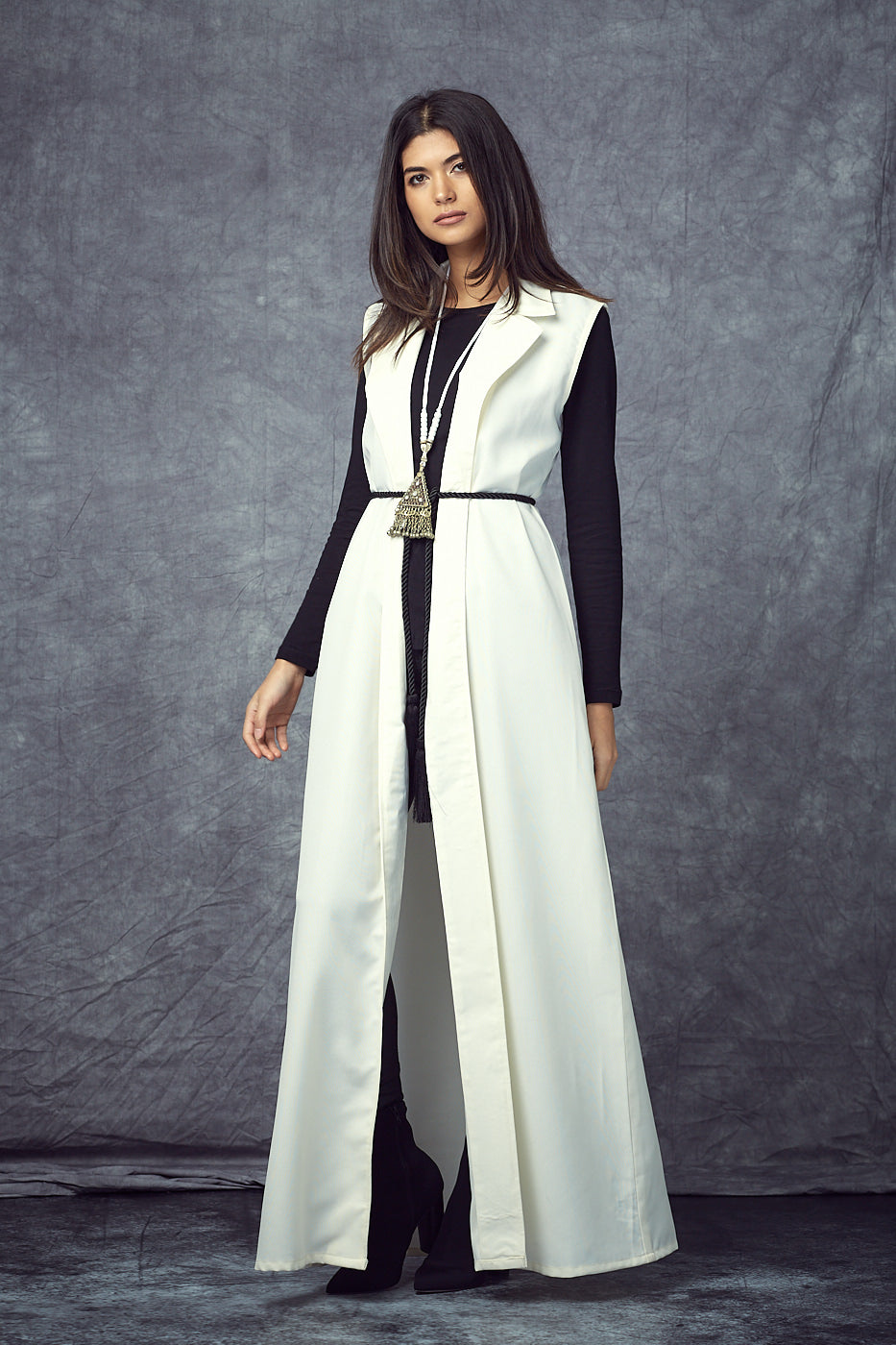 White Sleeveless Kimono